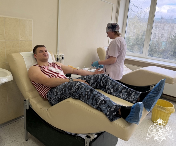 В Национальный день донора белгородские росгвардейцы поддержали ведомственную акцию «От сердца к сердцу»