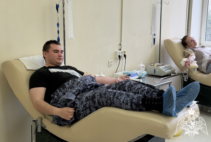 В Национальный день донора белгородские росгвардейцы поддержали ведомственную акцию «От сердца к сердцу»
