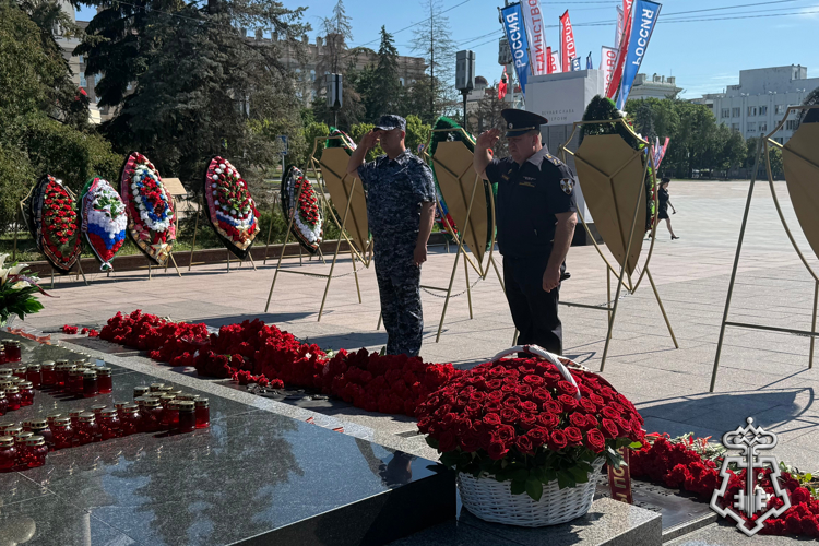 Белгородские росгвардейцы приняли участие в Дне памяти и скорби