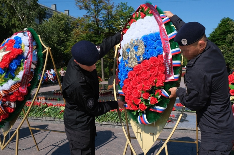 Белгородские росгвардейцы приняли участие в Дне памяти и скорби