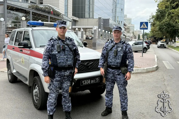 Белгородские росгвардейцы задержали рецидивиста за попытку кражи из магазина