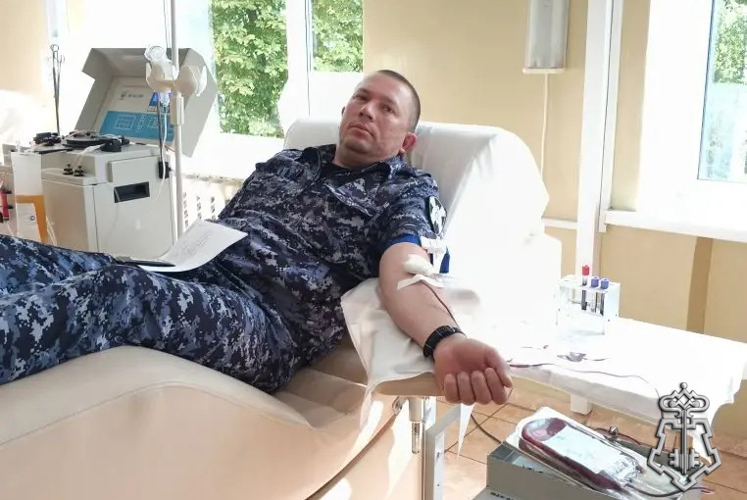 В Новом Осколе сотрудники Росгвардии пополнили банк донорской крови