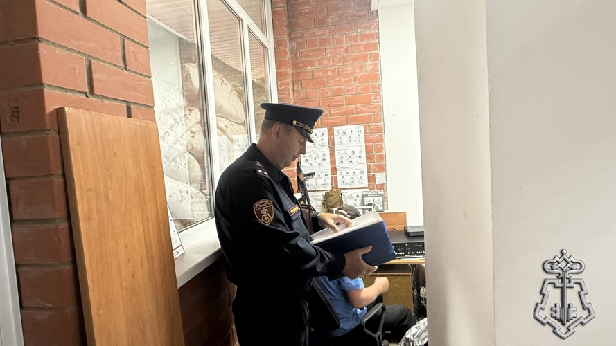 Росгвардейцы в составе комиссии проверяют готовность образовательных учреждений Белгорода к новому учебному году