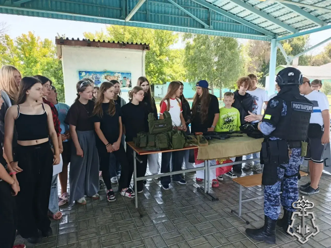  Росгвардейцы провели урок безопасности в старооскольском детском лагере «Лесная поляна»