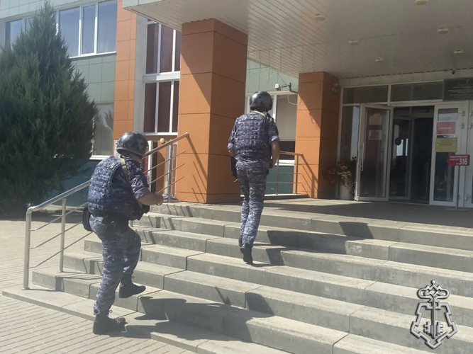 В Белгородском округе росгвардейцы отработали алгоритм действий в случае чрезвычайных ситуаций на избирательных участках