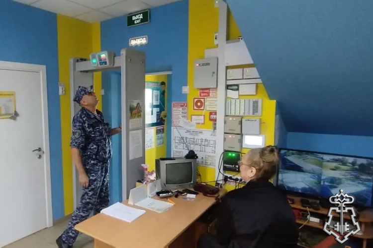  В Белгородской области продолжаются межведомственные проверки объектов образования с участием Росгвардии к новому учебному году