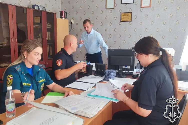  Росгвардейцы проверяют готовность школ к новому учебному году в Губкинском и Новооскольском округах