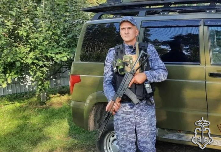 Росгвардейцы эвакуировали двух женщин и потушили пожар после атаки БПЛА в белгородском приграничье