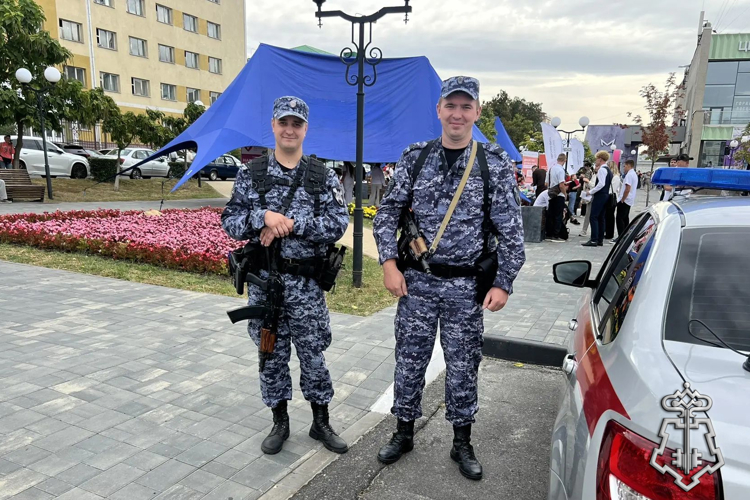 Росгвардейцы обеспечили правопорядок во время празднования Дня образования города Старый Оскол