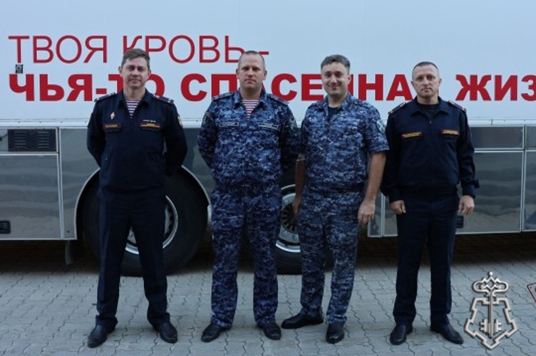 «Кровь, которая спасает детские жизни»: белгородские росгвардейцы присоединились к акции в поддержку пострадавших в ДТП (видео)