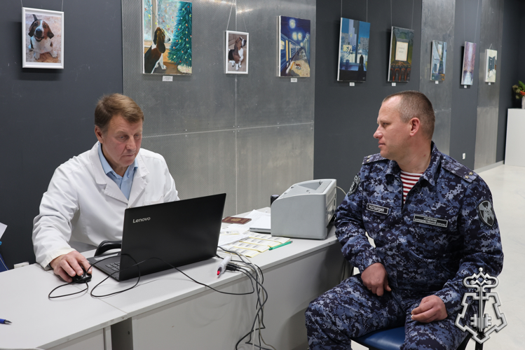 «Кровь, которая спасает детские жизни»: белгородские росгвардейцы присоединились к акции в поддержку пострадавших в ДТП (видео)
