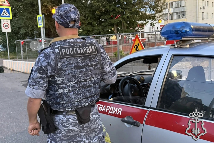 Сотрудники вневедомственной охраны Росгвардии обеспечивают охрану 3580 объектов и 5130 квартир в регионе