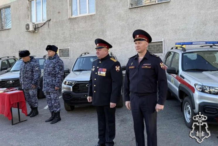 Новые служебные автомобили вручили росгвардейцам в Белгороде