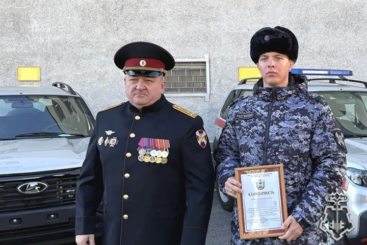 Новые служебные автомобили вручили росгвардейцам в Белгороде